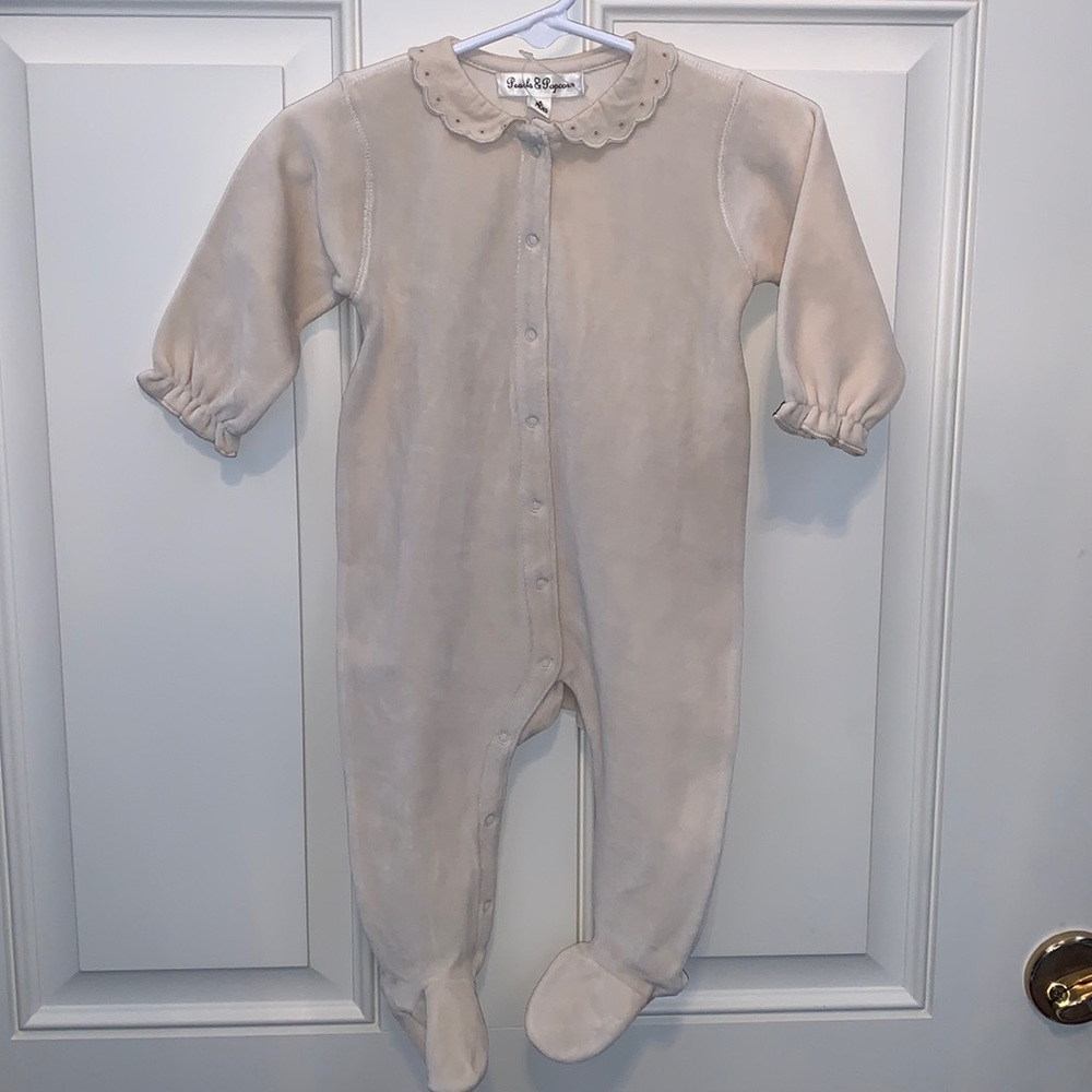 Pearls & Popcorn,NWT, 6-9M, Velvety One Piece Cream Color Outfit w/Pretty Collar